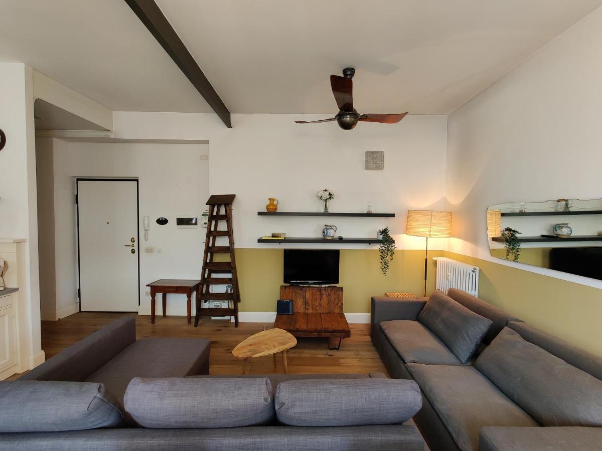 Apartamento Elegante Trilocale A Milano Exterior foto