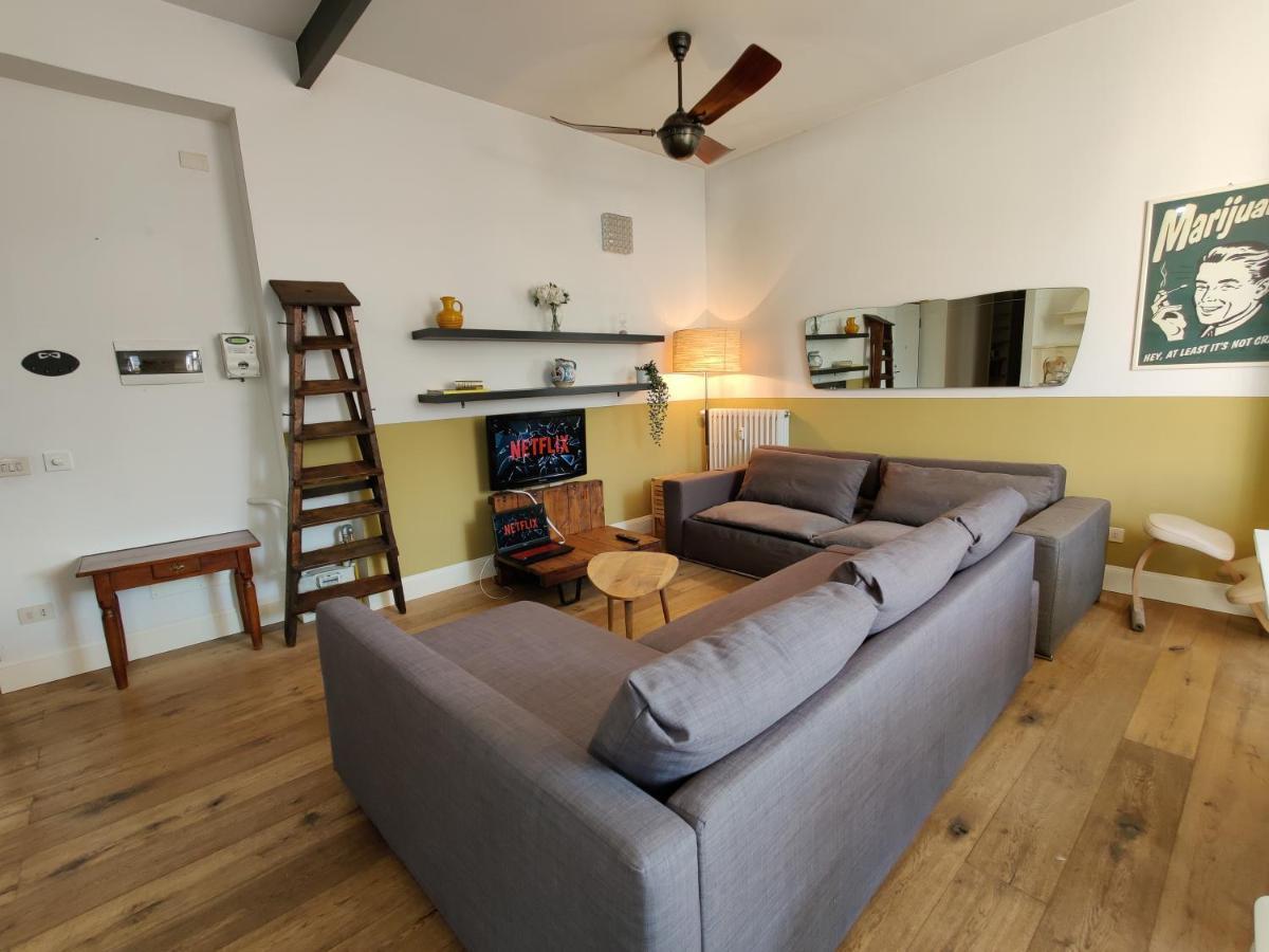 Apartamento Elegante Trilocale A Milano Exterior foto