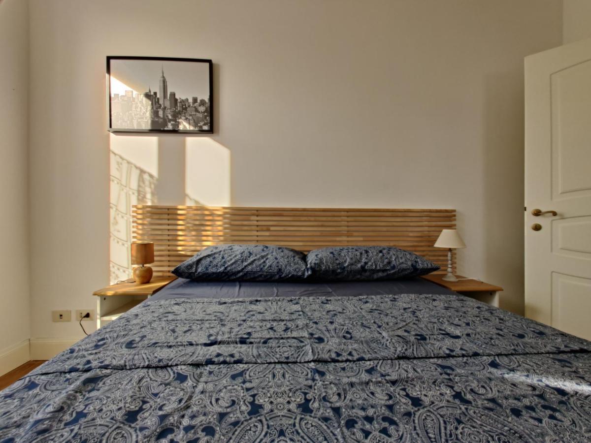 Apartamento Elegante Trilocale A Milano Exterior foto